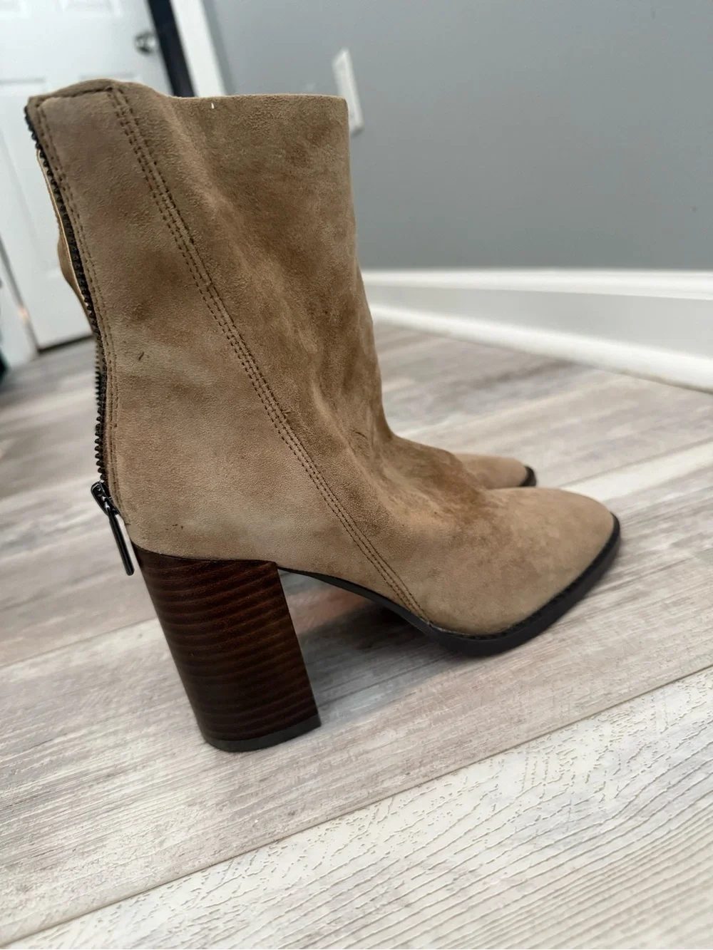 STEVE MADDEN Women's Obsession Suede Ankle Boots Size 6 Brand New!!